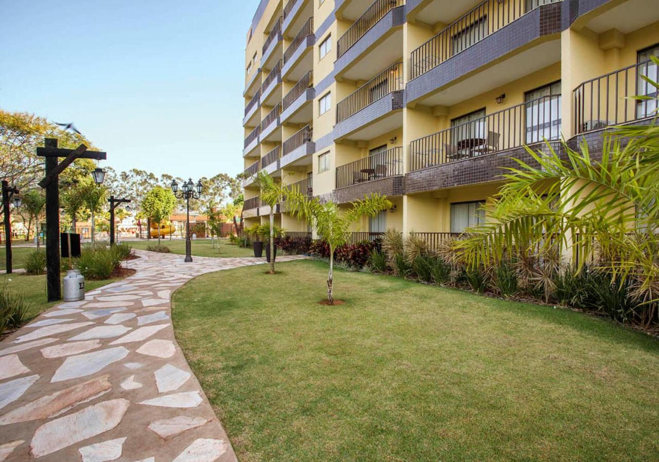 Country Park & 4* Barretos