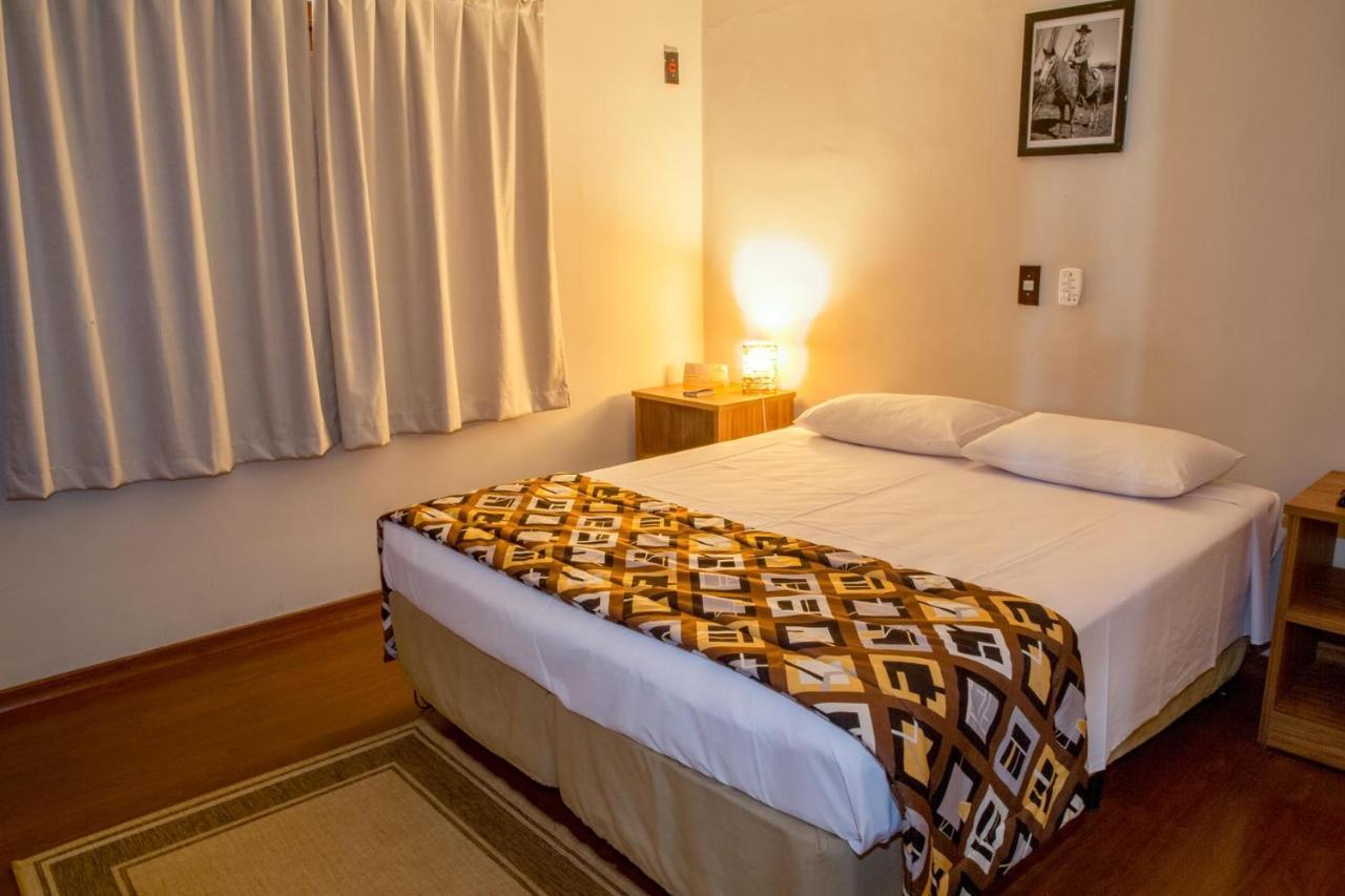 Country Park & Hotel Barretos