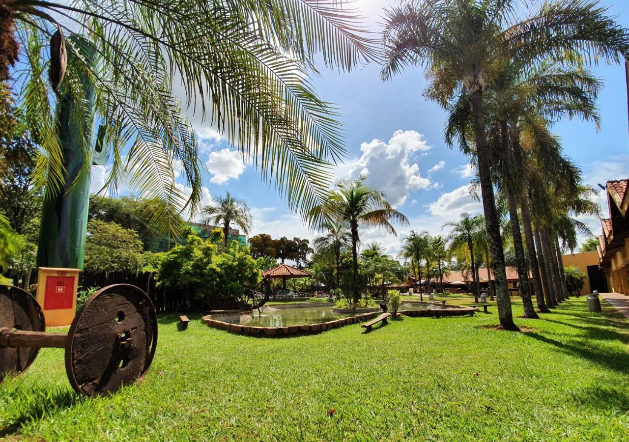 Country Park & 4* Barretos